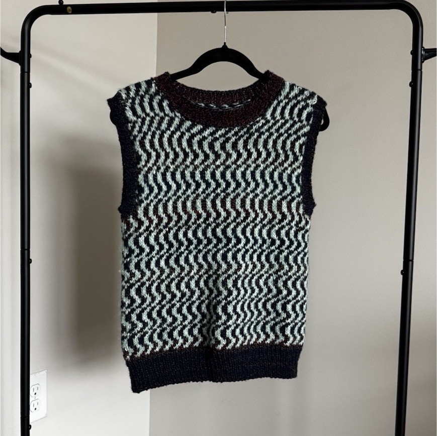 HandKnit Chunky Geometric Pattern Sleeveless Pull… - image 1