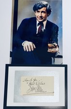 Dave Allen Irish Comedian 1936 - 2005 , Original 10 x 8 Signature Piece