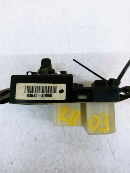 07 08 09 10 Interruptor Ctrl Espejo Lateral Hyundai Entourage OEM 935404D000 USADO PROBADO Foto 4 de 4