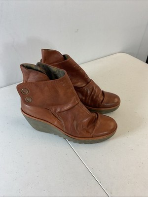 Fly London Yama Women's 9.5 EU 41 Brown Leather Wedge Ankle Boots Lace Back