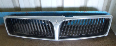 Mitsubishi Magna TE TF Grille AW339478