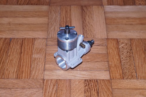 Micron Racing 2.5 R DIESEL 2-Stroke CL FF Combat Model Airplane Engine Vintage - Picture 4 of 13