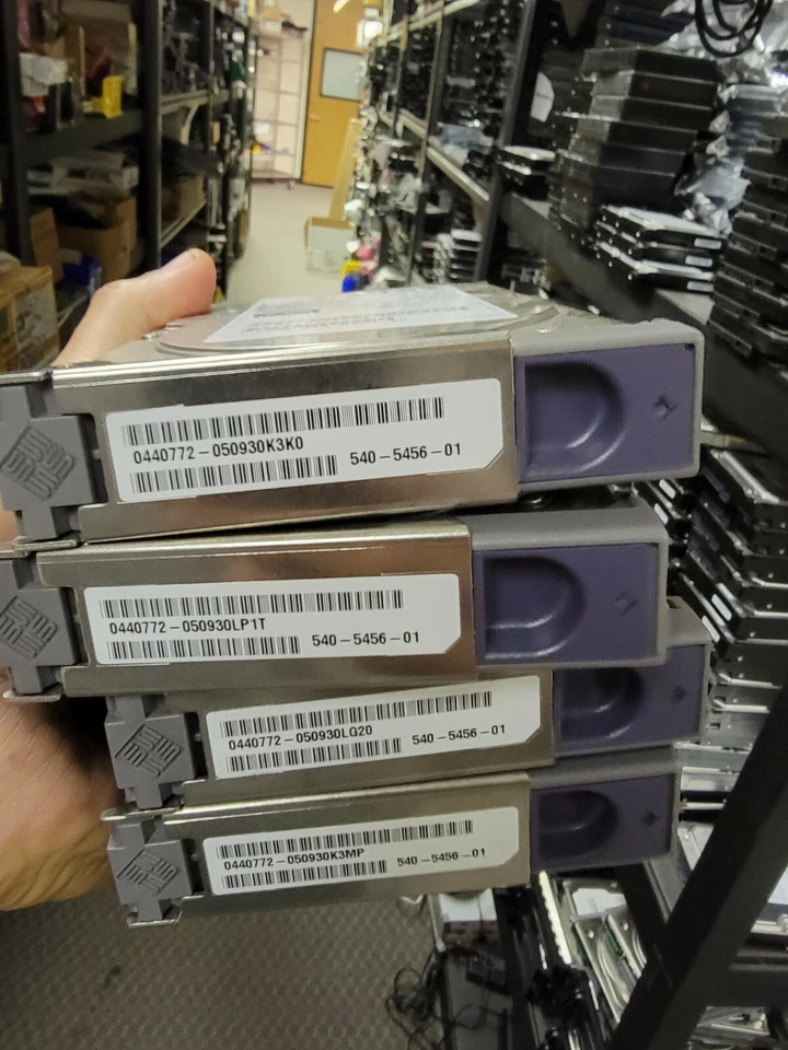 Sun 390-0174-03 540-5456-01 10K 72GB SCSI Hard Drive w/ Caddy Seagate ST373207LC - Image 2 of 2