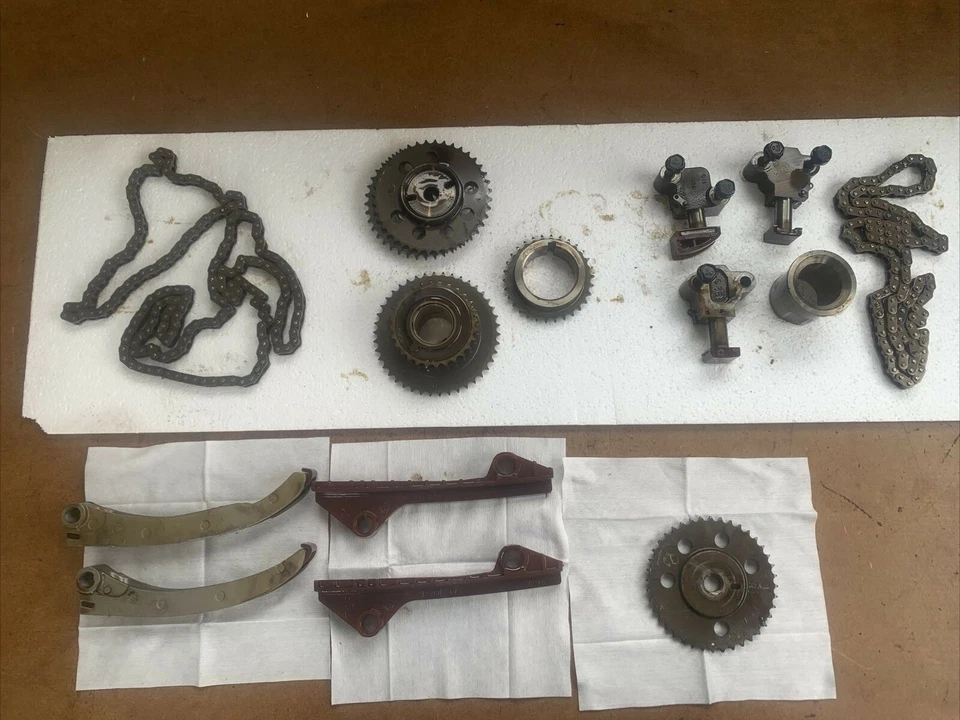 Juego de engranajes de distribución del motor Cadillac Deville 2003-2005 4,6 L GM 12575882 Foto 2 de 4