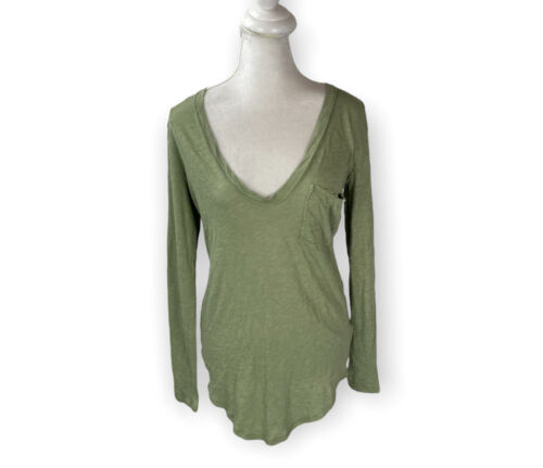 We the Free Women Green Long Sleeve T-Shirt XS V Neck