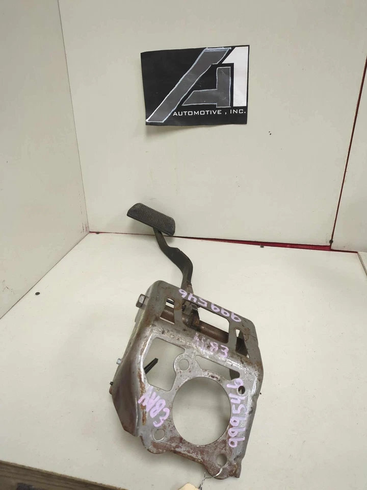 Dodge Charger 2013 montaje de pedal de freno con montaje OEM Foto 3 de 4