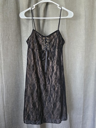 Schwarzes Spitzen Schlupfkleid Korsett vorne Größe L