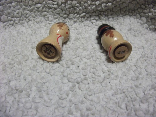 Vintage Small Salt and Pepper Shakers Hand Painted - Picture 5 of 5