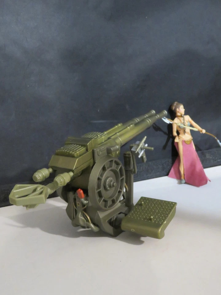 2001 Star Wars Poder del Jedi Princesa LEIA Traje de esclavo con cañón de barcaza de vela Foto 3 de 4