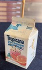 Working VINTAGE TROPICANA PURE PREMIUM JUICE BOX PORTABLE TRANSISTOR FM AM RADIO — photo 1