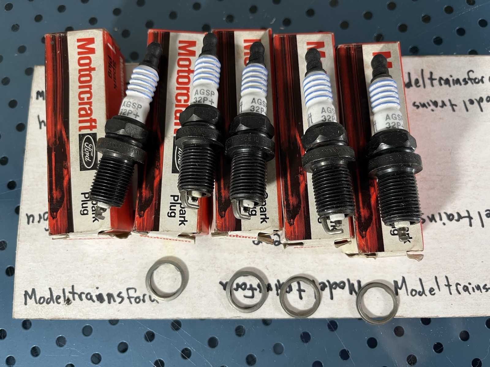 5 NOS Motorcraft AGSP32PP  Spark Plugs Ford New Old Stock