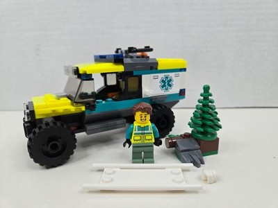LEGO 4x4 Off-Road Ambulance Rescue 40582 CITY Hospital 99% Complete READ