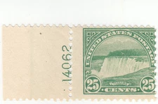 Scott # 568 -  25c yellow Green  - MNH - $30.00 SCV- plate# single