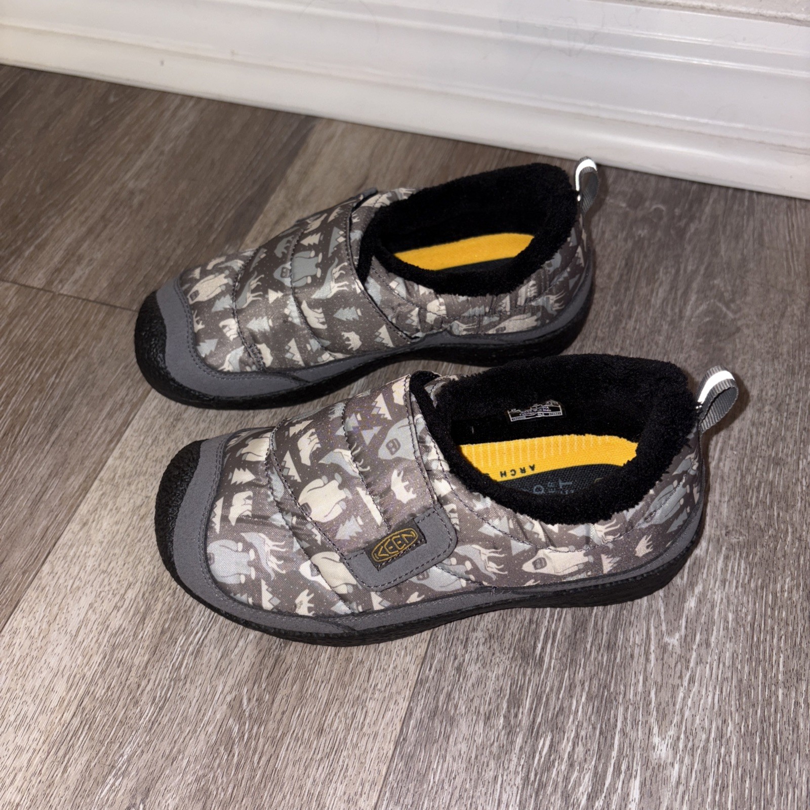 Scarpe basse Keen Howser acciaio grigio bianco stella giovanile taglia 3