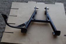 NORTON COMMANDO CENTRE STAND 06-4031 1971 INCLUDING FIXINGS W7