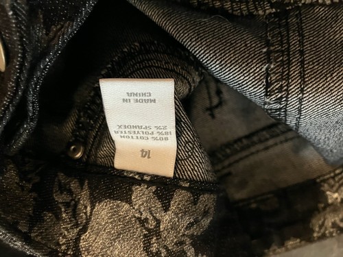 Pantalones de mezclilla negros de tiro medio lavado oscuro recto diseño floral de insectos de moda para mujer talla 14 - Imagen 4 de 6