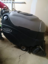Advance Aquaplus     Extractor   Carpet Cleaner Walk Behind