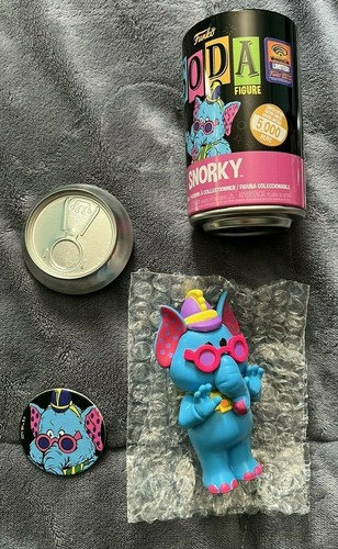 WONDERCON 2022 FUNKO SODA BANANA SPLITS BLACK LIGHT OFFICIAL STICKER COMMONS - Picture 11 of 11