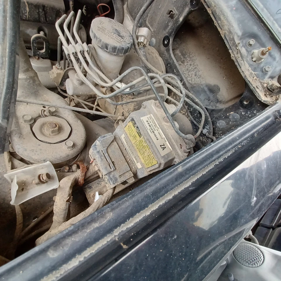 Chevrolet Tracker 2002 ABS bomba de freno antibloqueo OEM 18025773 Foto 2 de 4