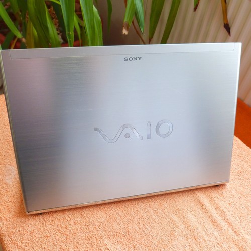 Sony Vaio SVT 13 pulgadas TOUCH METAL ULTRABOOK l Windows 10 SSD l TURBO i5 1628 GB - Imagen 14 de 19