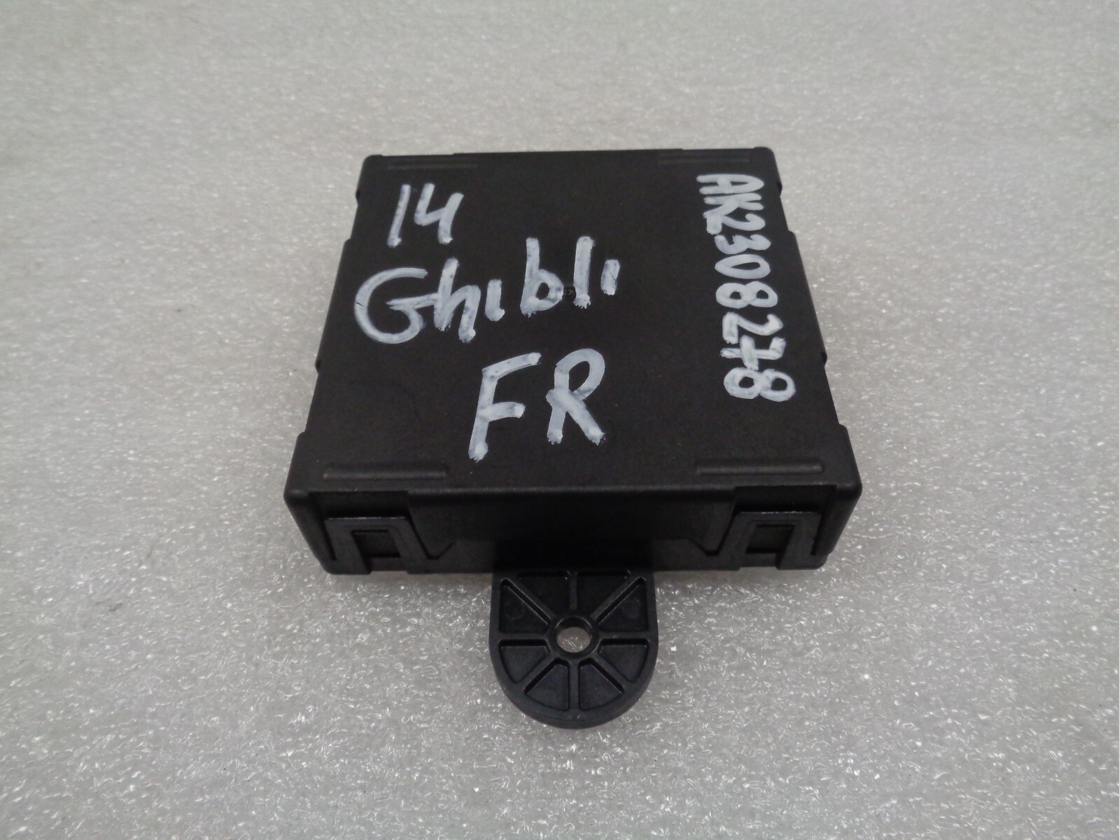 14-17 Maserati Ghibli Front Right Passenger Door Control Module OEM AK2308278