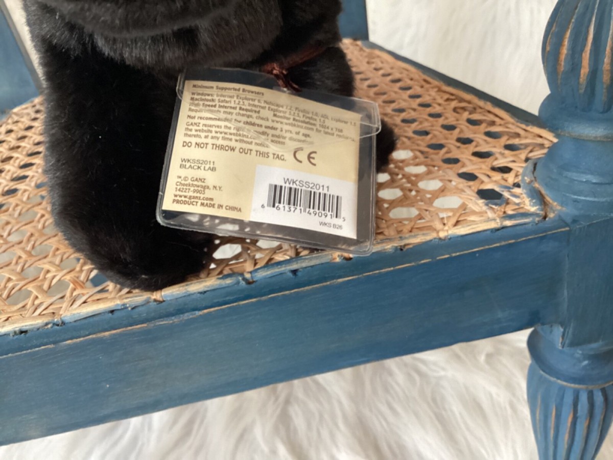 WEBKINZ SIGNATURE SMALL BLACK LAB WKSS2011 - NEW W/ SEALED CODE