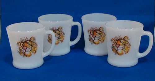 ESSO EXXON TIGER VINTAGE FIRE KING ANCHOR HOCKING MILK GLASS SET OF 4 MUGS