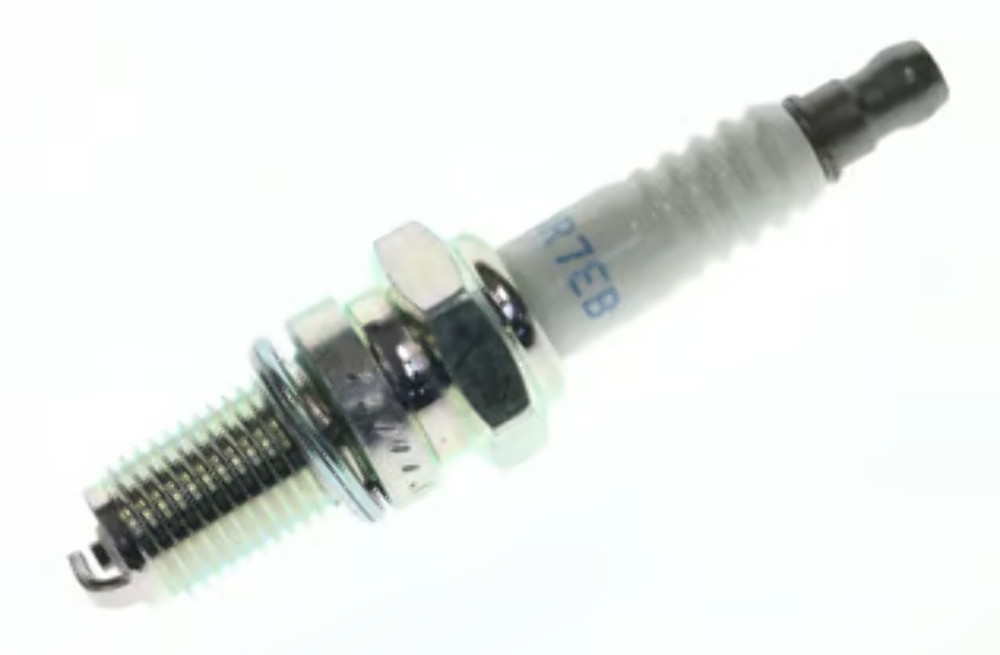 New OEM Honda 40/50HP Spark Plug Qty 2 98069-5777P