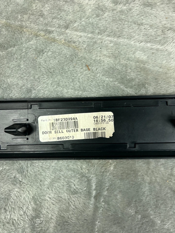 Chrysler Sebring 2007-2014 umbral de puerta pasajero delantero derecho rasguño escalón moldura negro Foto 2 de 4