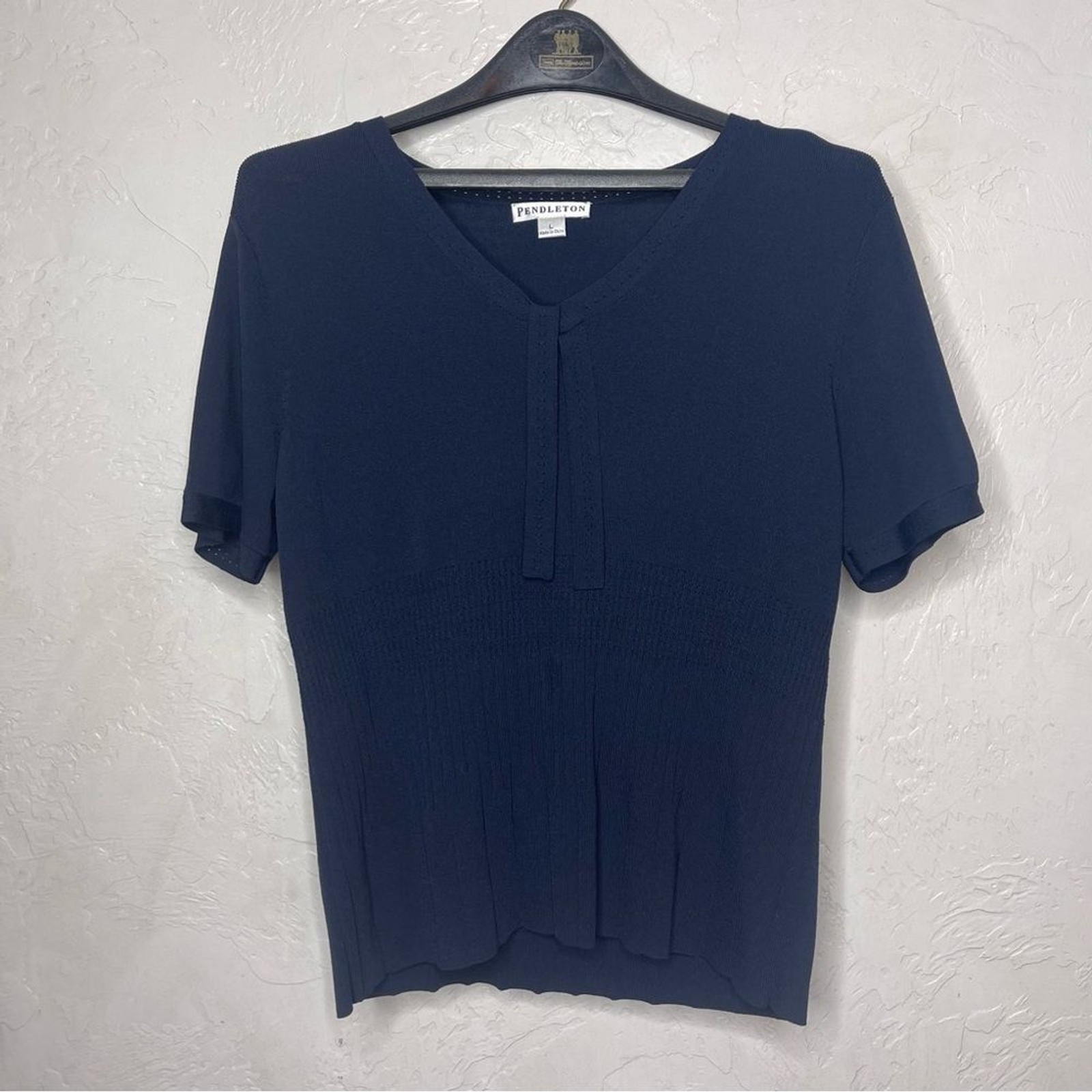 Pendleton Size Large Navy Blue Top - image 1