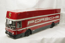 Schuco Mercedes O317 Truck Car Transporter Porsche Motorsport Renntransporter 1968 1:18 323