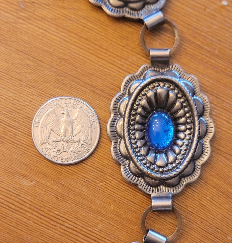 Cinturón Concho Western Estampado Gris Niquelado 36 pulgadas con Piedras de Vidrio Multicolor Foto 4 de 4