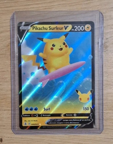 Carte Pokemon - Célébrations 25 ans - Pikachu Surfeur V 008/025 - FR
