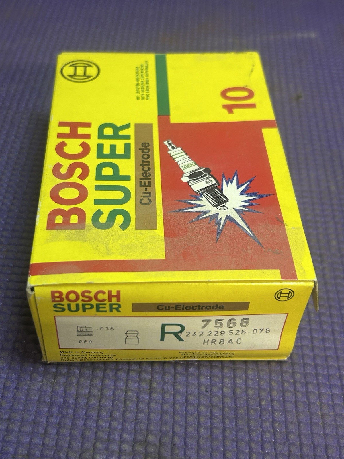10 Bosch Super 7568 Spark Plugs HR8AC Cu-Electrode New Old Stock Vintage NIB