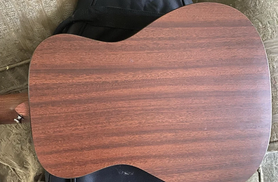 Guitarra Acústica Martin Little LX1 con Estuche 2017, Excelente Estado Foto 3 de 4