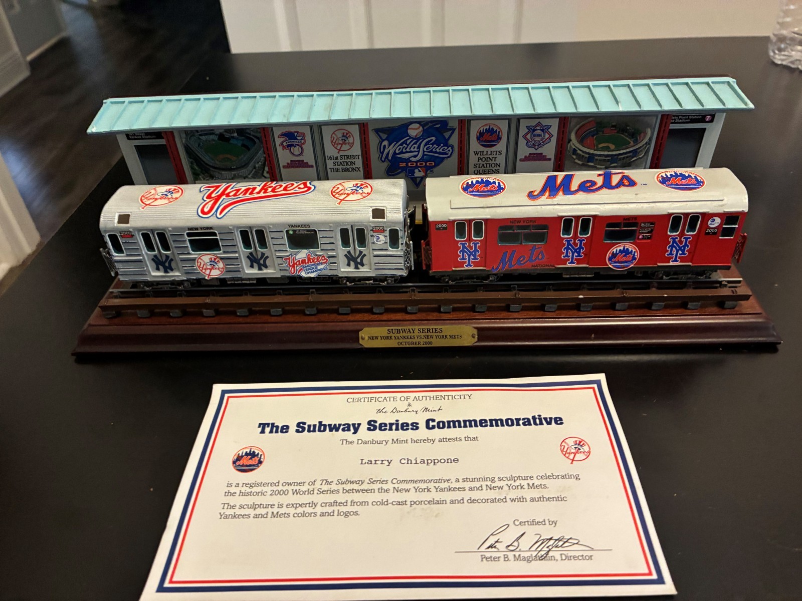 2000 Danbury Mint New York Yankees and New York Mets Subway Series Subway Cars