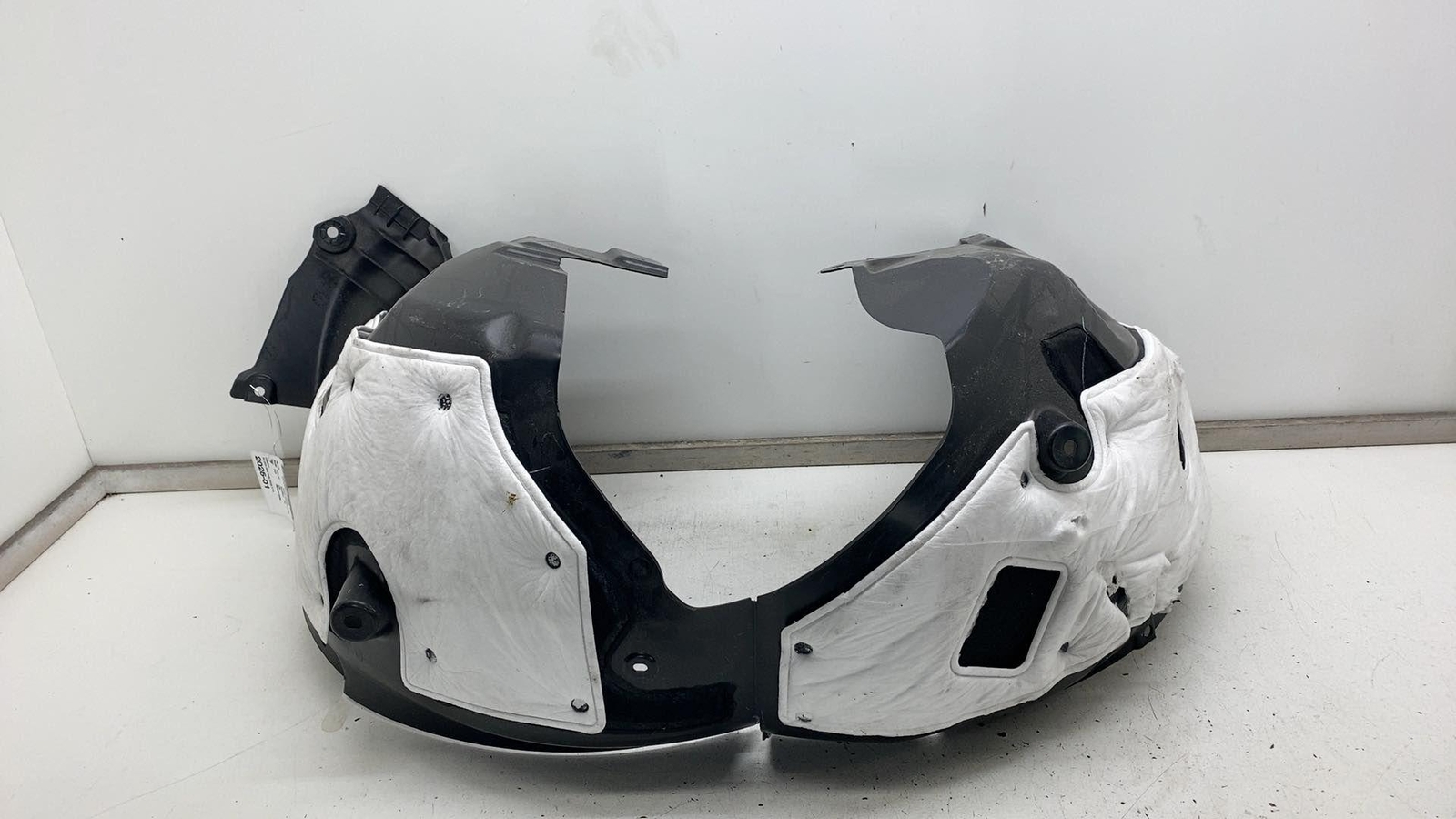 2024 2025 Tesla Model 3 Front Passenger Wheel Fender Liner Splash Shield Right