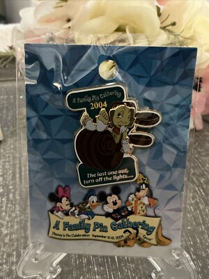 Disney WDW Jiminy Cricket Last One Out Family Pin Gathering 32635 LE 1000