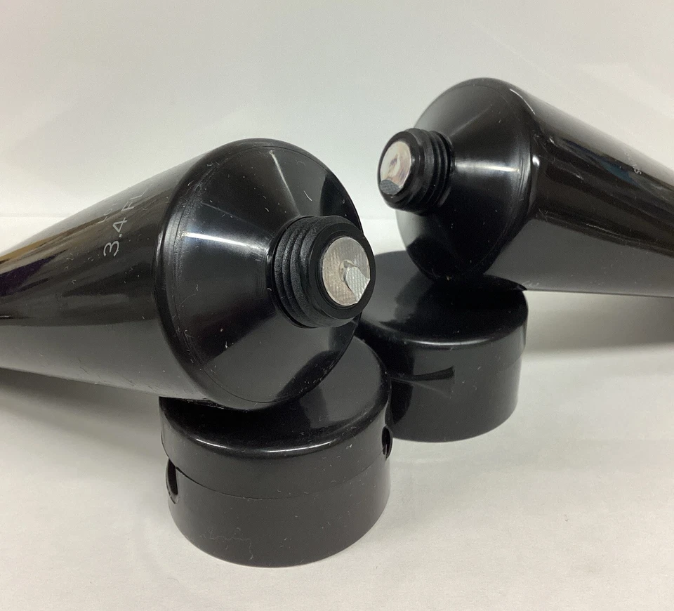 Kenneth Cole LOTE DE 2 LOCIONES CORPORALES NEGRAS para ella 3,4 oz como en la foto, sin caja Foto 4 de 4