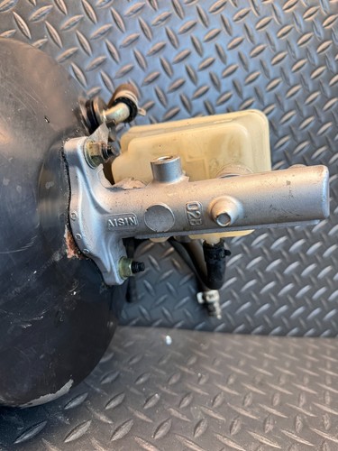 Lexus LS430 ABS Brake Booster w/ Master Cylinder & Reservoir 2001-2006 OEM - Picture 7 of 9