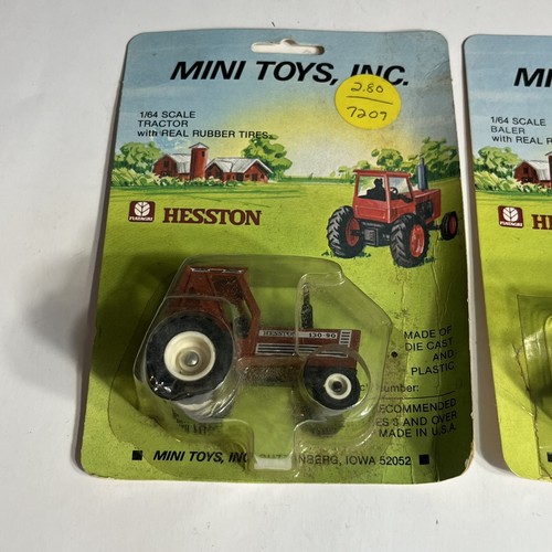 Mini Toys Inc 1/64 Scale Diecast & Plastic Hesston 4600 Square Baler And Tractor - Picture 3 of 6