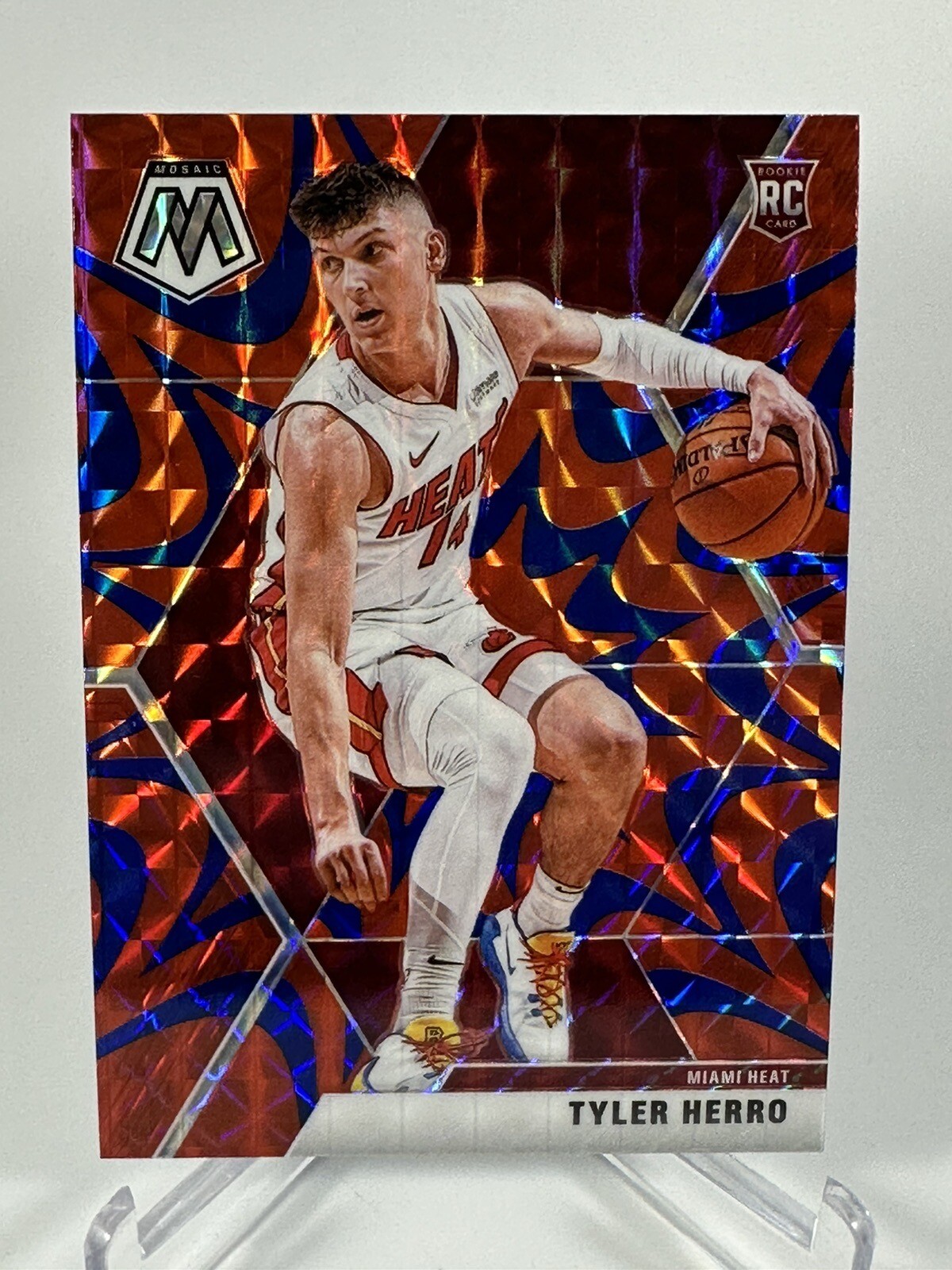 2019-20 Panini Mosaic Tyler Herro Rookie Blue Reactive Prizm #223