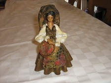 Statua ceramica dipinta arte sarda firmata COSSU costume tipico sardegna