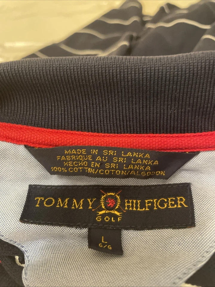 Camisa Polo Tommy Hilfiger Golf con Logotipo Wild Dunes Resort Blanca y Azul Marino Talla L Foto 4 de 4