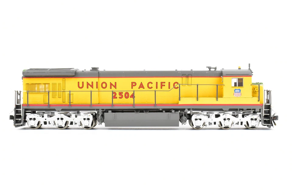 HO Brass OMI Overland Models UP Union Pacific GE C30-7 2-Window Cab Custom Paint - Image 2 of 4