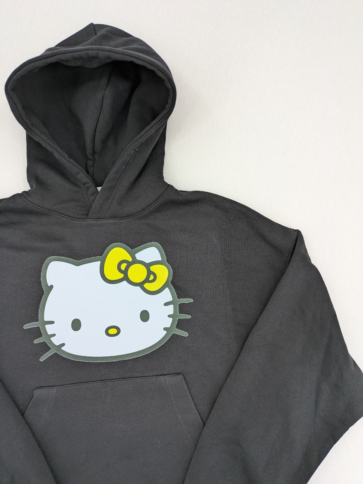 Hello Kitty Bershka Damen Hoodie Gr. XS schwarz Grafik Pullover Sweatshirt image 2