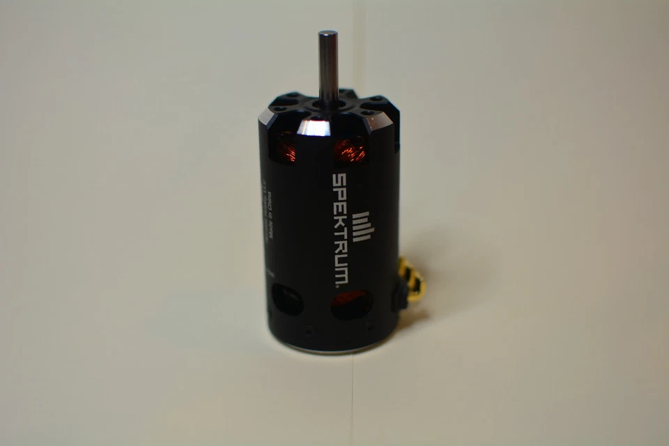 NEW: Spektrum Firma Smart 130A Sensored Brushless 2-4S ESC w/ 4500kv 1/10 Motor  - Image 3 of 4