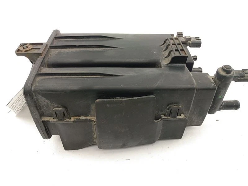 Nissan 350Z COUPE Fuel Vapor Evap Cannister 3.5L V6 6 Cylinder Fits 2003-2008 03 - Image 2 of 4