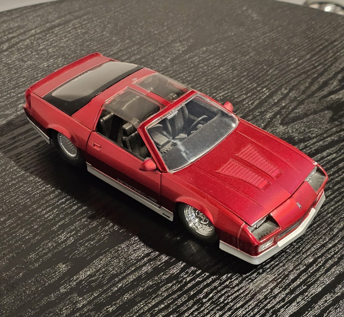 RARE Chevrolet Camaro IROC-Z Dragster 1985 Metallic RED 1:24 Jada