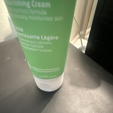Yves Rocher Moisturizing Face Cream with Cham...